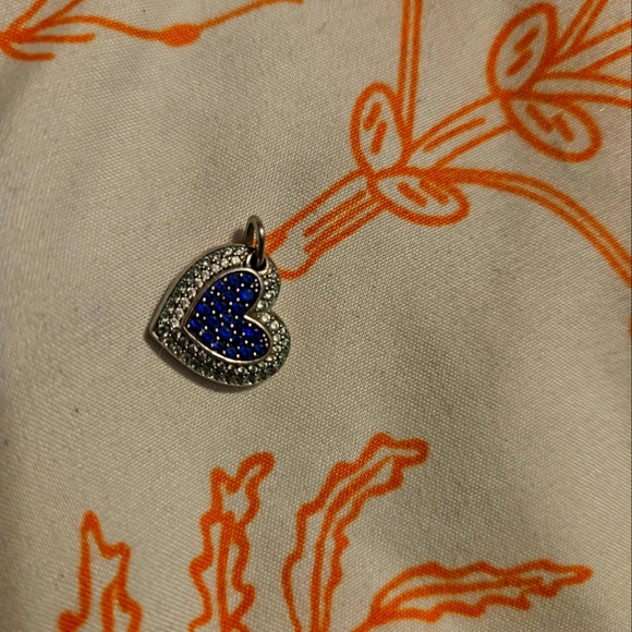 Charm - Picture 1 of 2